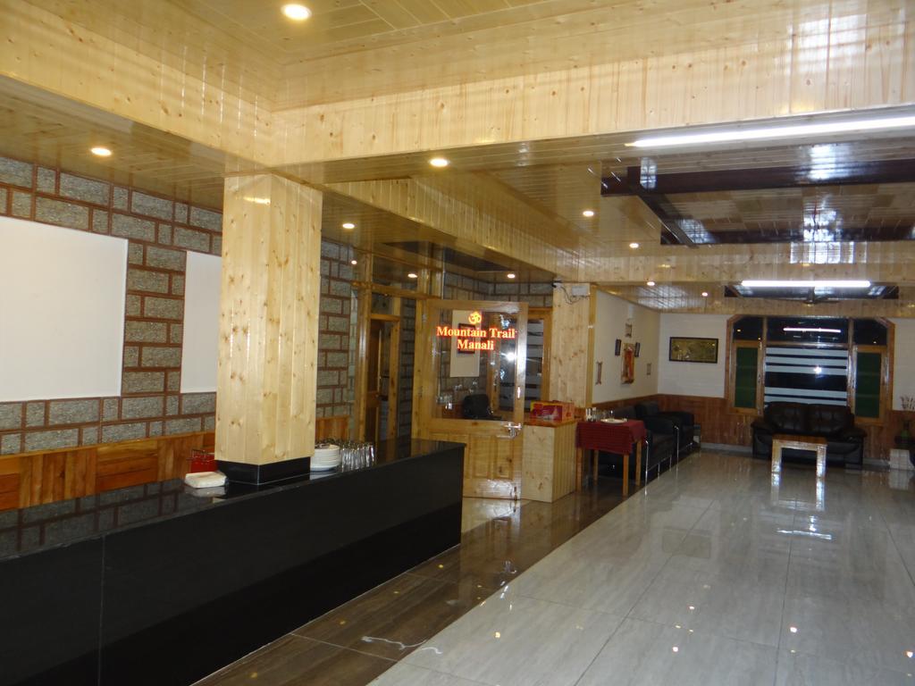 Hotel Mountain Trail Manali Luaran gambar
